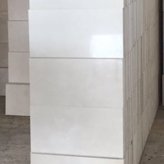 Поступление мрамора, травертина с ониксом более 50 видов